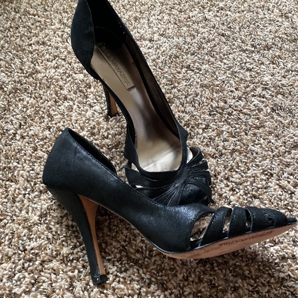 Gorgeous BCBG Black Pumps - Picture 3 of 8